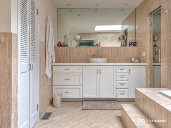 Hamptons Home 1020750
