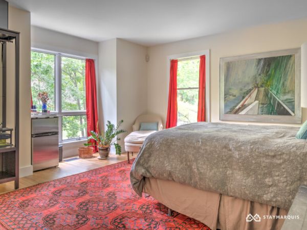Hamptons Home 1020750