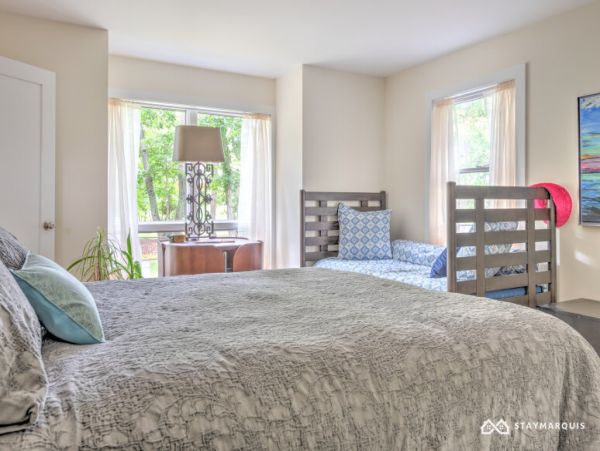 Hamptons Home 1020750