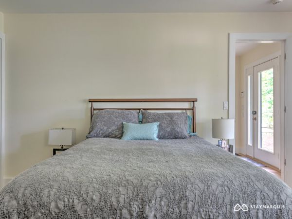 Hamptons Home 1020750