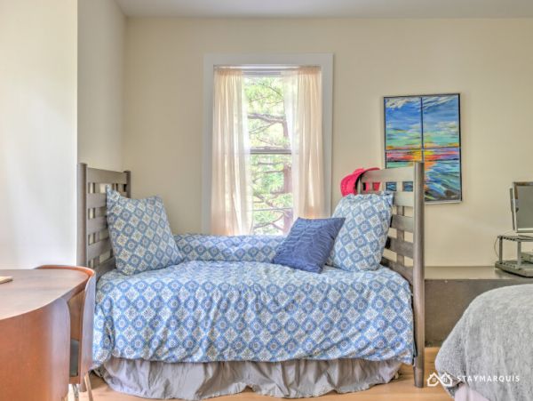 Hamptons Home 1020750