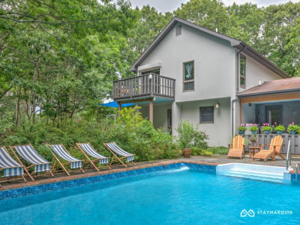 Hamptons Home 1020750