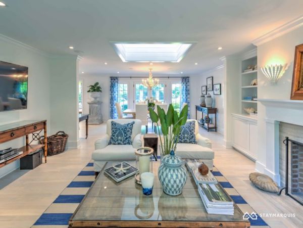 Hamptons Home 1020751