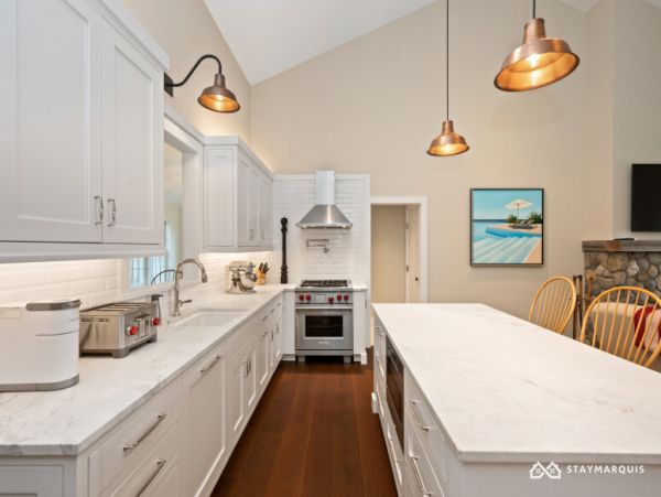 Hamptons Home 1020752