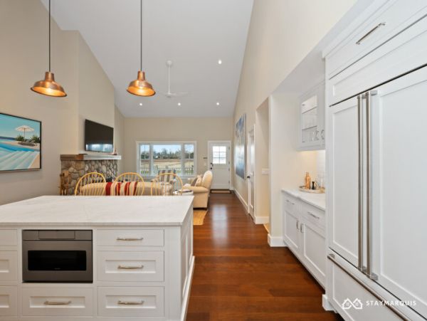 Hamptons Home 1020752