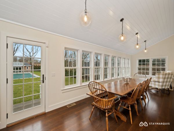 Hamptons Home 1020752