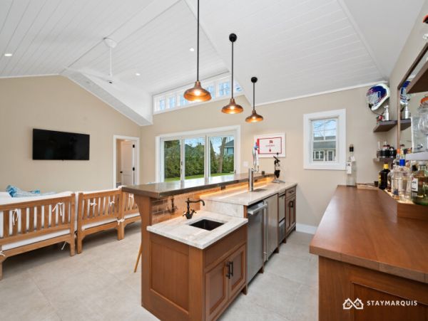 Hamptons Home 1020752