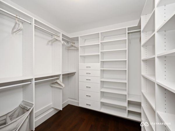 Hamptons Home 1020752