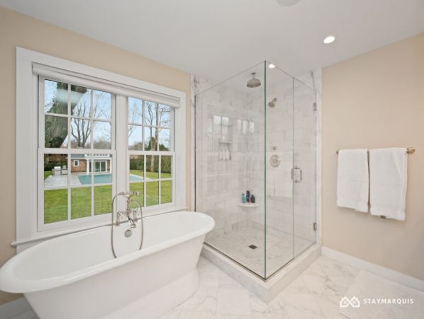 Hamptons Home 1020752