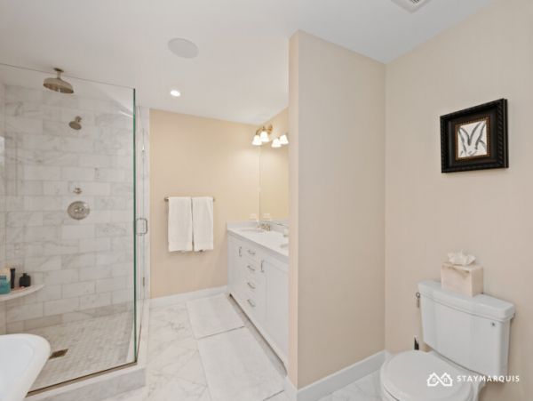 Hamptons Home 1020752