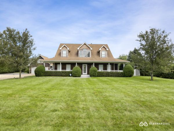 Hamptons Home 1020753