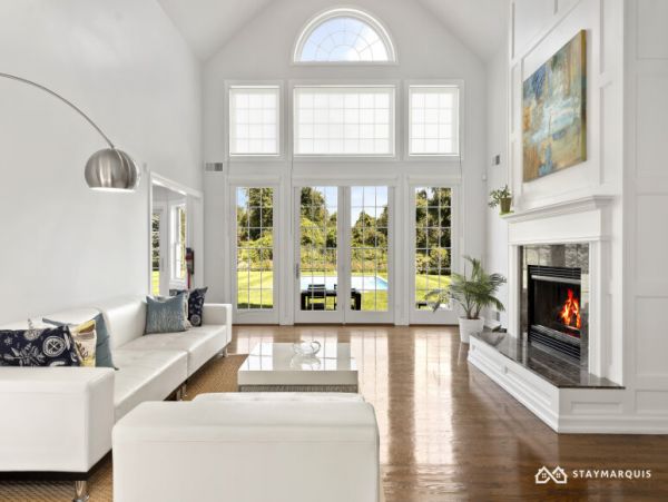 Hamptons Home 1020753
