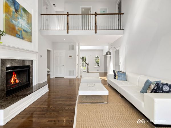 Hamptons Home 1020753