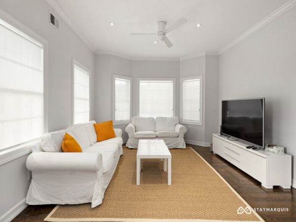 Hamptons Home 1020753