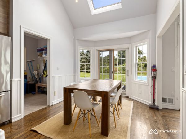 Hamptons Home 1020753
