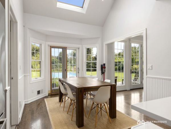 Hamptons Home 1020753