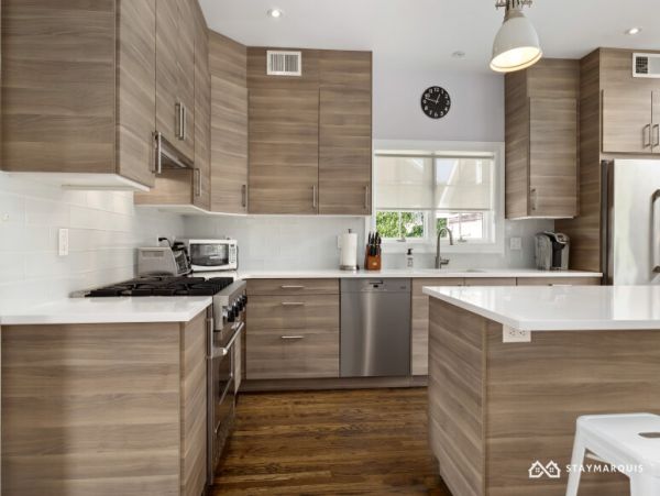 Hamptons Home 1020753