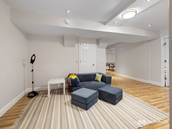Hamptons Home 1020753
