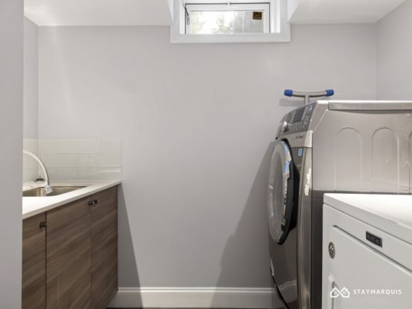 Hamptons Home 1020753