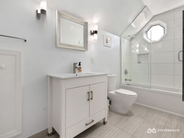 Hamptons Home 1020753