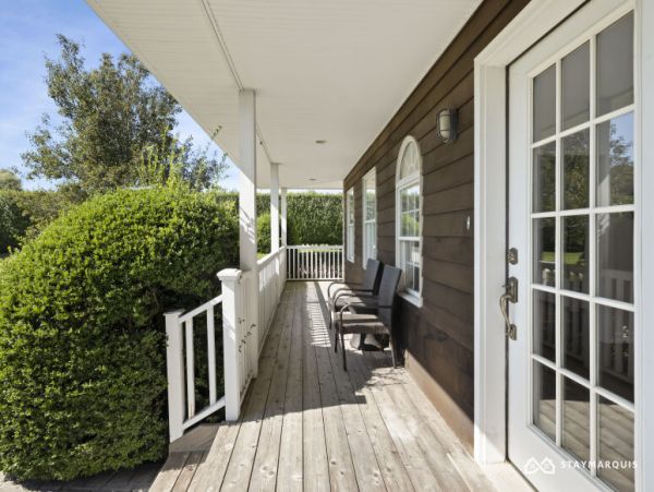 Hamptons Home 1020753