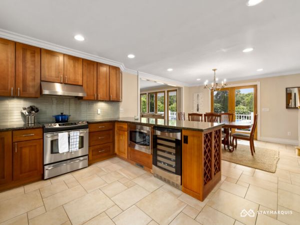Hamptons Home 1020754