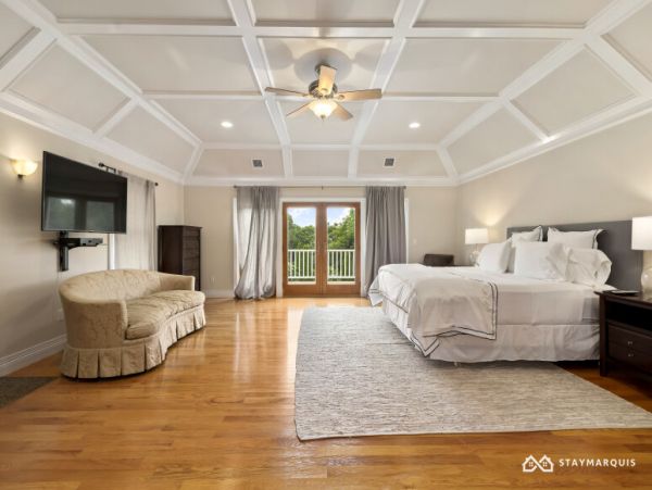 Hamptons Home 1020754