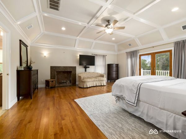 Hamptons Home 1020754