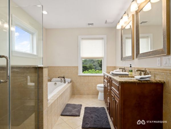 Hamptons Home 1020754