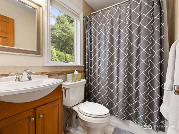 Hamptons Home 1020754