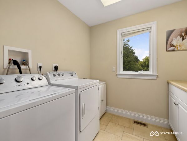 Hamptons Home 1020754