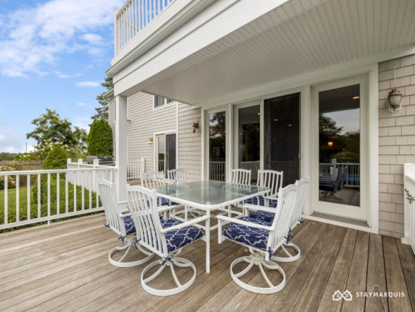 Hamptons Home 1020754