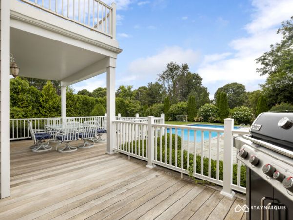 Hamptons Home 1020754