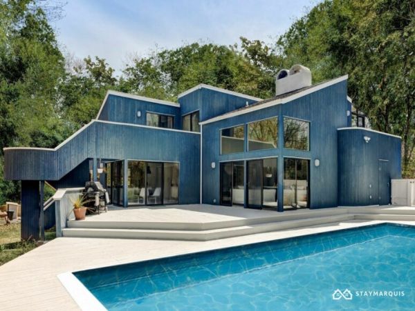 Hamptons Home 1020755