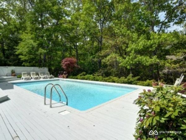 Hamptons Home 1020755