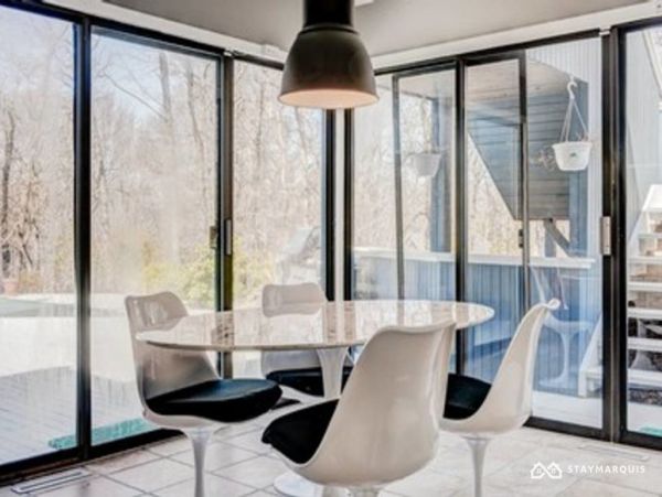 Hamptons Home 1020755