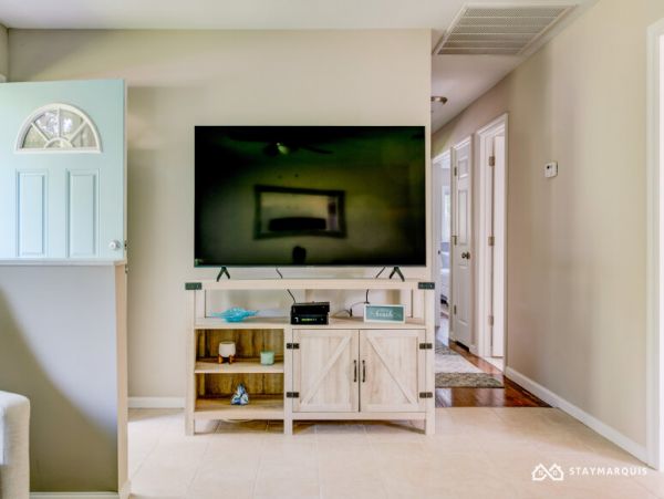 Hamptons Home 1020756