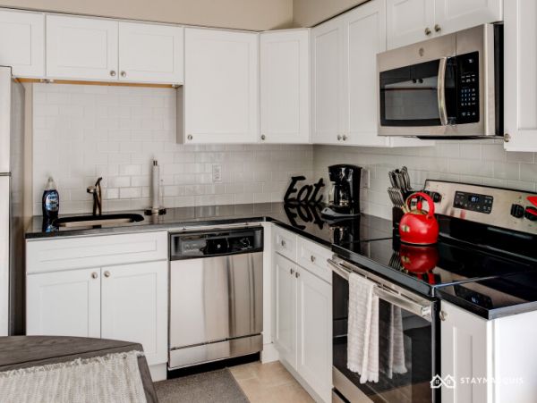Hamptons Home 1020756