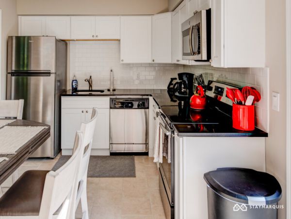 Hamptons Home 1020756