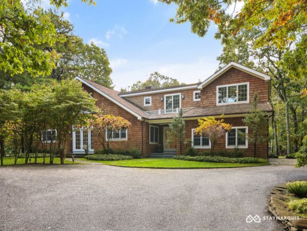Hamptons Home 1020757