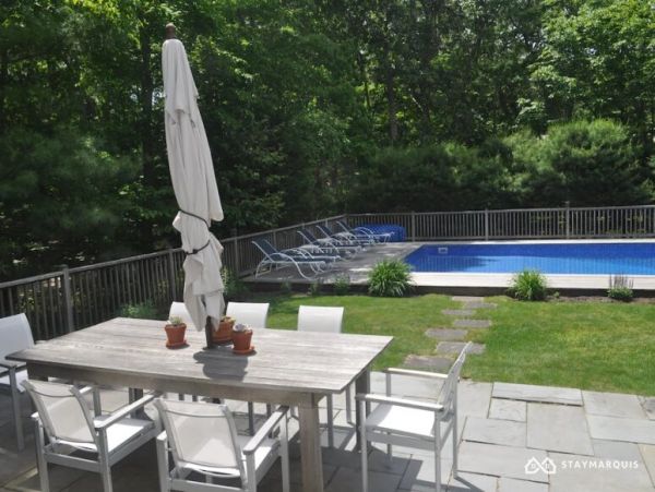 Hamptons Home 1020757