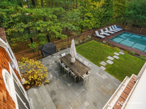 Hamptons Home 1020757