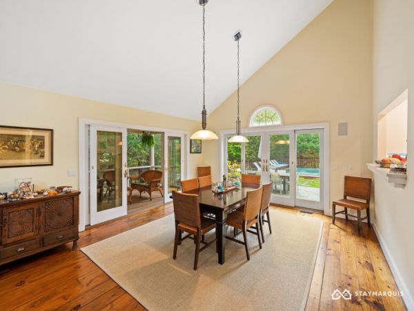 Hamptons Home 1020757
