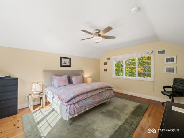 Hamptons Home 1020757