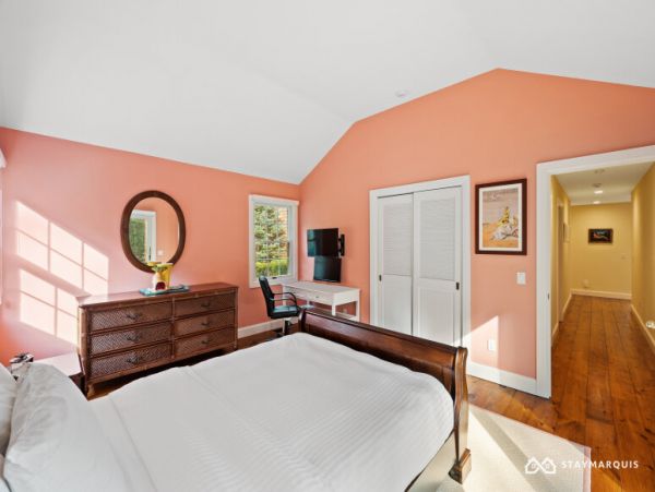 Hamptons Home 1020757