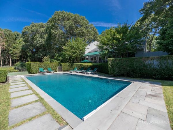 Hamptons Home 1020758