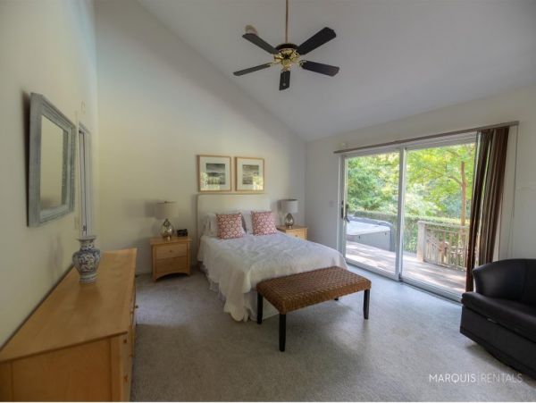 Hamptons Home 1020758