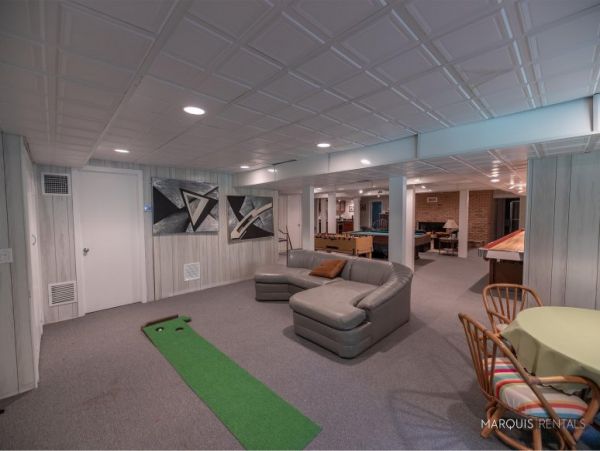 Hamptons Home 1020758