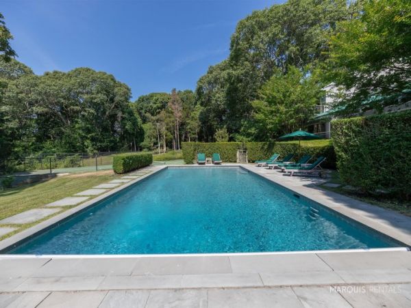 Hamptons Home 1020758