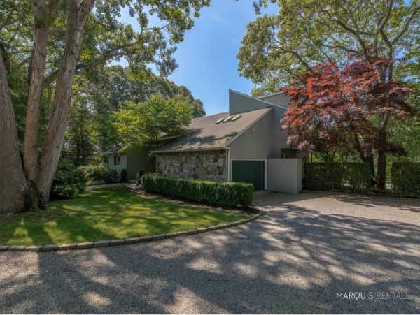 Hamptons Home 1020758